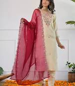 Women Floral Embroidered Regular Thread Work Kurta with Trousers & With Dupatta