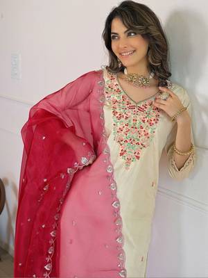 Women Floral Embroidered Regular Thread Work Kurta with Trousers & With Dupatta 5