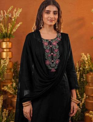 Women Floral Embroidered Regular Thread Work Kurta with Palazzos & With Dupatta 4