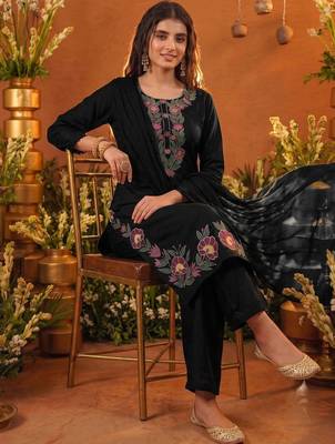Women Floral Embroidered Regular Thread Work Kurta with Palazzos & With Dupatta 5