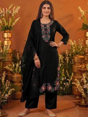 Women Floral Embroidered Regular Thread Work Kurta with Palazzos & With Dupatta 7