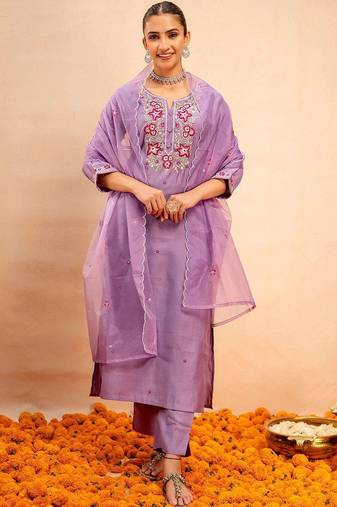 Women Ethnic Motifs Embroidered Regular Thread Work Kurta with Trousers & With Dupatta