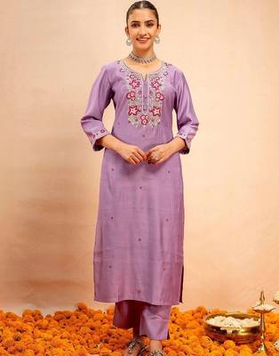 Women Ethnic Motifs Embroidered Regular Thread Work Kurta with Trousers & With Dupatta 5