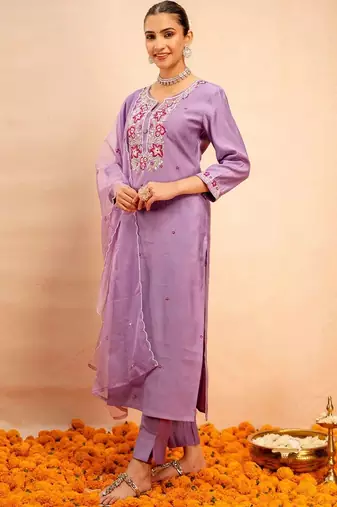 Women Ethnic Motifs Embroidered Regular Thread Work Kurta with Trousers & With Dupatta