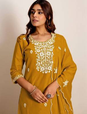 Women Ethnic Motifs Embroidered Regular Thread Work Kurta with Trousers & With Dupatta 2