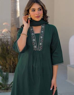 Women Ethnic Motifs Embroidered Regular Thread Work Kurta with Trousers & With Dupatta 2