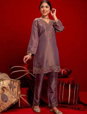 Embroidered Dusty Mauve Silk Blend Co Ords for Women 4