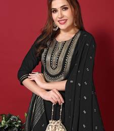 Floral Yoke Design Sequinned Kurta With Trousers & Dupatta