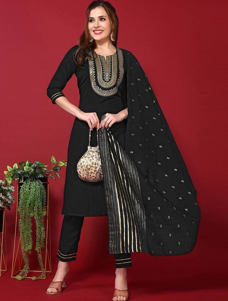 Floral Yoke Design Sequinned Kurta With Trousers & Dupatta