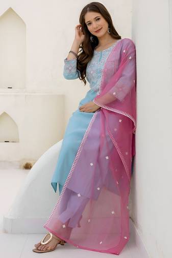 Floral Embroidered Thread Work Straight Kurta With Trousers & Dupatta