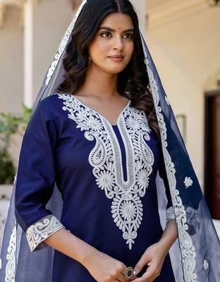 Women Floral Embroidered Kurta with Palazzo & Dupatta 2