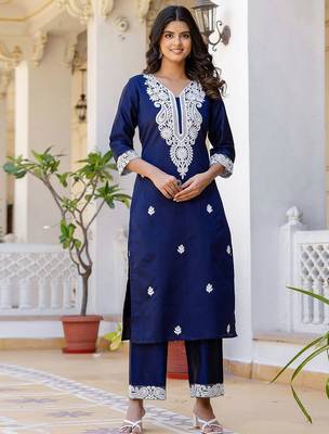 Women Floral Embroidered Kurta with Palazzo & Dupatta 5