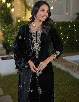 Women Ethnic Motifs Embroidered Regular Thread Work Velvet Kurta with Trousers & With Dupatta 2