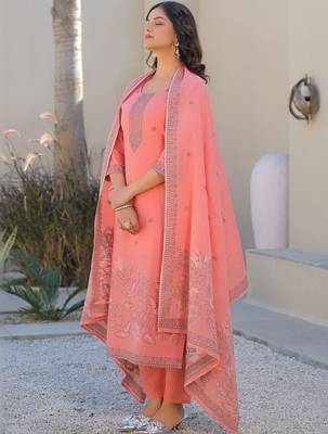 Women Ethnic Motifs Printed Regular Kurta with Trousers & With Dupatta 7