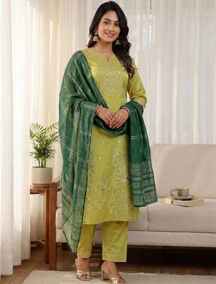 Ethnic Motifs Embroidered Thread Work Kurta with Trousers & With Dupatta 1