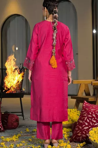 Women Ethnic Motifs Embroidered Regular Thread Work Silk Chiffon Kurta with Trousers & With Dupatta