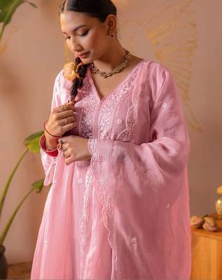 Women Ethnic Motifs Embroidered Regular Thread Work Kurta with Trousers & With Dupatta 4