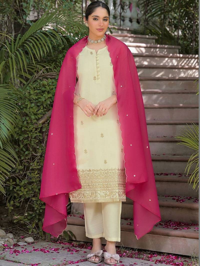 Women Ethnic Motifs Embroidered Regular Sequinned Kurta with Trousers & With Dupatta