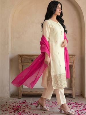 Women Ethnic Motifs Embroidered Regular Thread Work Kurta with Trousers & With Dupatta 6