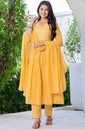 Women Ethnic Motifs Embroidered Empire Thread Work Kurta with Trousers & With Dupatta