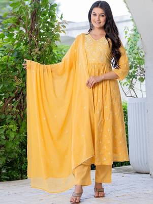 Women Ethnic Motifs Embroidered Empire Thread Work Kurta with Trousers & With Dupatta 2
