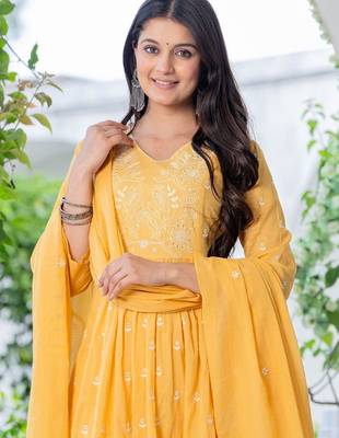 Women Ethnic Motifs Embroidered Empire Thread Work Kurta with Trousers & With Dupatta 5