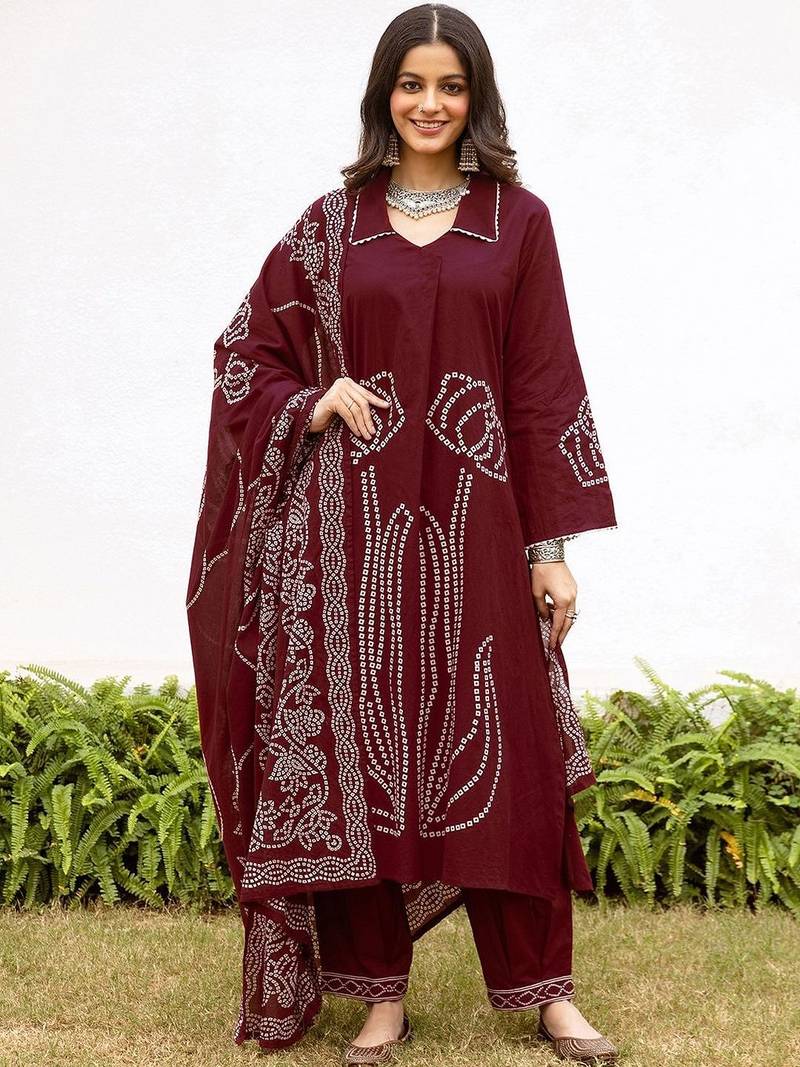 Women Bandhani Printed Regular Kurta with Trousers & With Dupatta