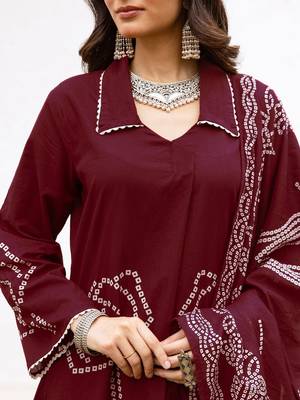 Women Bandhani Printed Regular Kurta with Trousers & With Dupatta 4