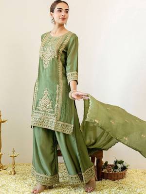 Women Ethnic Motifs Embroidered Regular Thread Work Kurta with Palazzos & With Dupatta 3