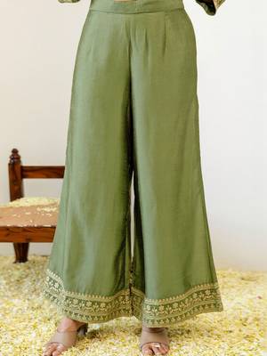 Women Ethnic Motifs Embroidered Regular Thread Work Kurta with Palazzos & With Dupatta 4