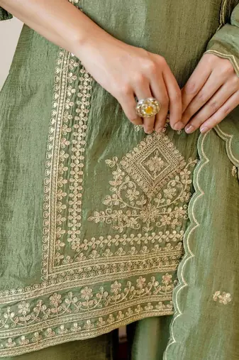 Women Ethnic Motifs Embroidered Regular Thread Work Kurta with Palazzos & With Dupatta