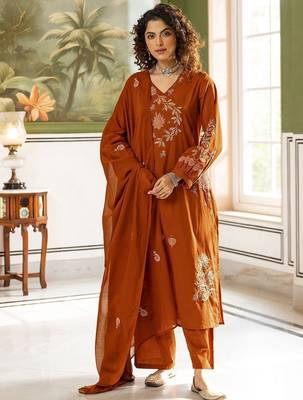 Women Embroidered Regular Kurta with Trousers & With Dupatta 3