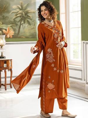 Women Embroidered Regular Kurta with Trousers & With Dupatta 5