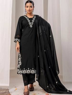 Women Floral Embroidered Regular Thread Work Pure Cotton Kurta with Trousers & With Dupatta 3