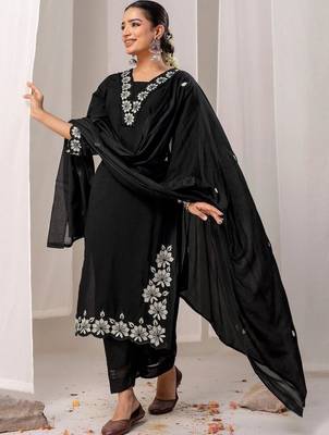 Women Floral Embroidered Regular Thread Work Pure Cotton Kurta with Trousers & With Dupatta 6