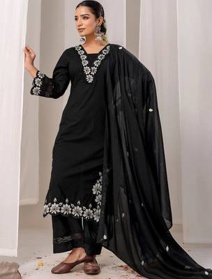 Women Floral Embroidered Regular Thread Work Pure Cotton Kurta with Trousers & With Dupatta 7