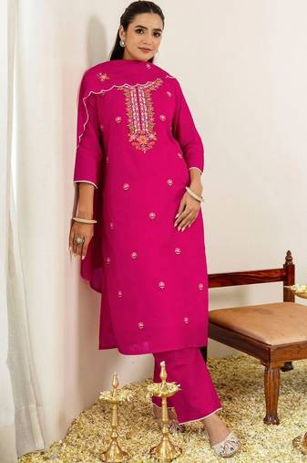 Women Floral Embroidered Regular Thread Work Pure Cotton Kurta with Trousers & With Dupatta