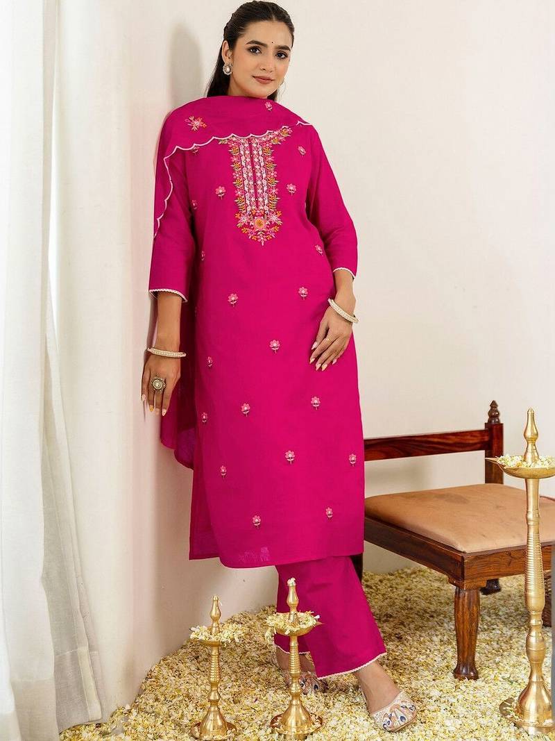 Women Floral Embroidered Regular Thread Work Pure Cotton Kurta with Trousers & With Dupatta