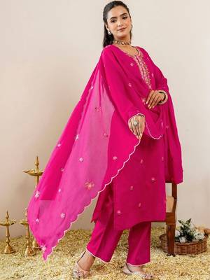 Women Floral Embroidered Regular Thread Work Pure Cotton Kurta with Trousers & With Dupatta 6
