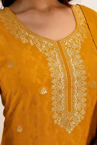 Women Ethnic Motifs Regular Kurta with Trousers & With Dupatta