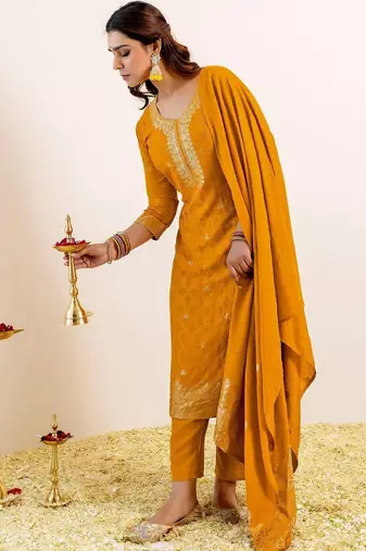 Women Ethnic Motifs Regular Kurta with Trousers & With Dupatta