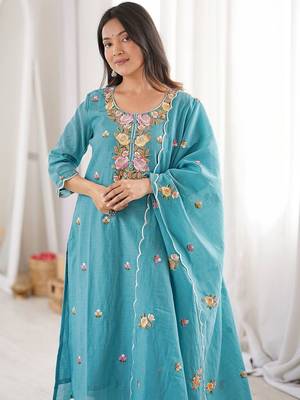 Women Embroidered Regular Kurta with Trousers & With Dupatta 2