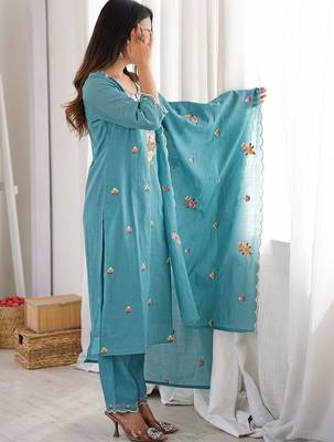 Women Embroidered Regular Kurta with Trousers & With Dupatta 5