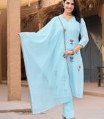 Women Floral Printed Regular Thread Work Chanderi Silk Kurta with Trousers & With Dupatta
