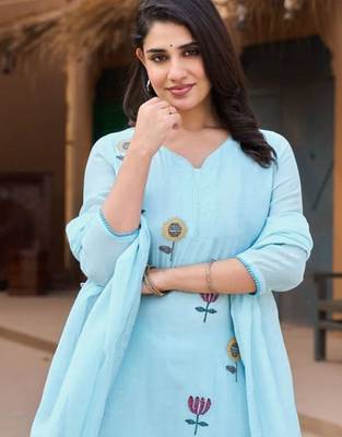 Women Floral Printed Regular Thread Work Chanderi Silk Kurta with Trousers & With Dupatta 2