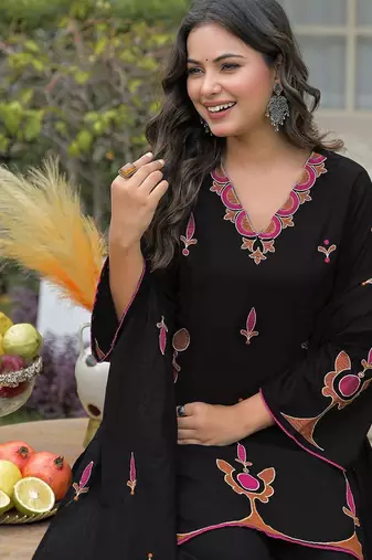 Ethnic Motifs Embroidered Regular Thread Work Kurta with Trousers & Dupatta