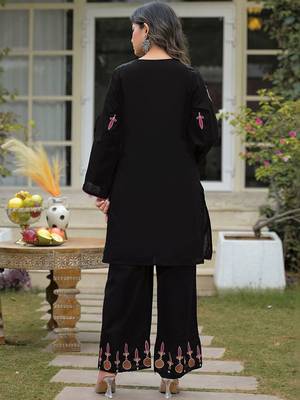 Ethnic Motifs Embroidered Regular Thread Work Kurta with Trousers & Dupatta 5