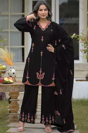 Ethnic Motifs Embroidered Regular Thread Work Kurta with Trousers & Dupatta