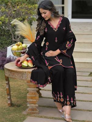 Ethnic Motifs Embroidered Regular Thread Work Kurta with Trousers & Dupatta 7