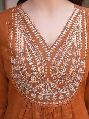 Women Ethnic Motifs Embroidered Regular Thread Work Kurta with Trousers & With Dupatta 5